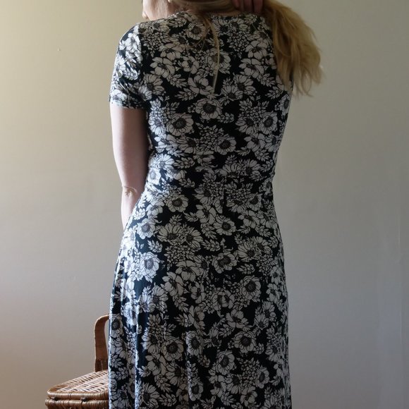 Womens Size M Floral Spring Midi Wrap Dress - Picture 2 of 10
